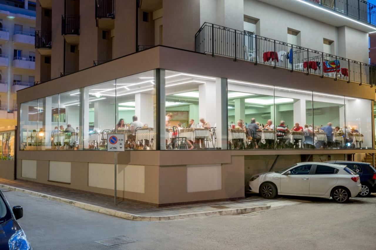 Hotel London Κατόλικα Εξωτερικό φωτογραφία