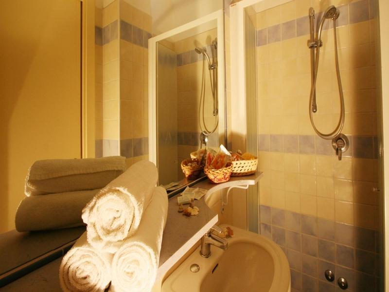 Hotel London Κατόλικα Εξωτερικό φωτογραφία