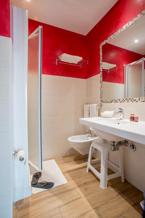 Hotel London Κατόλικα Εξωτερικό φωτογραφία