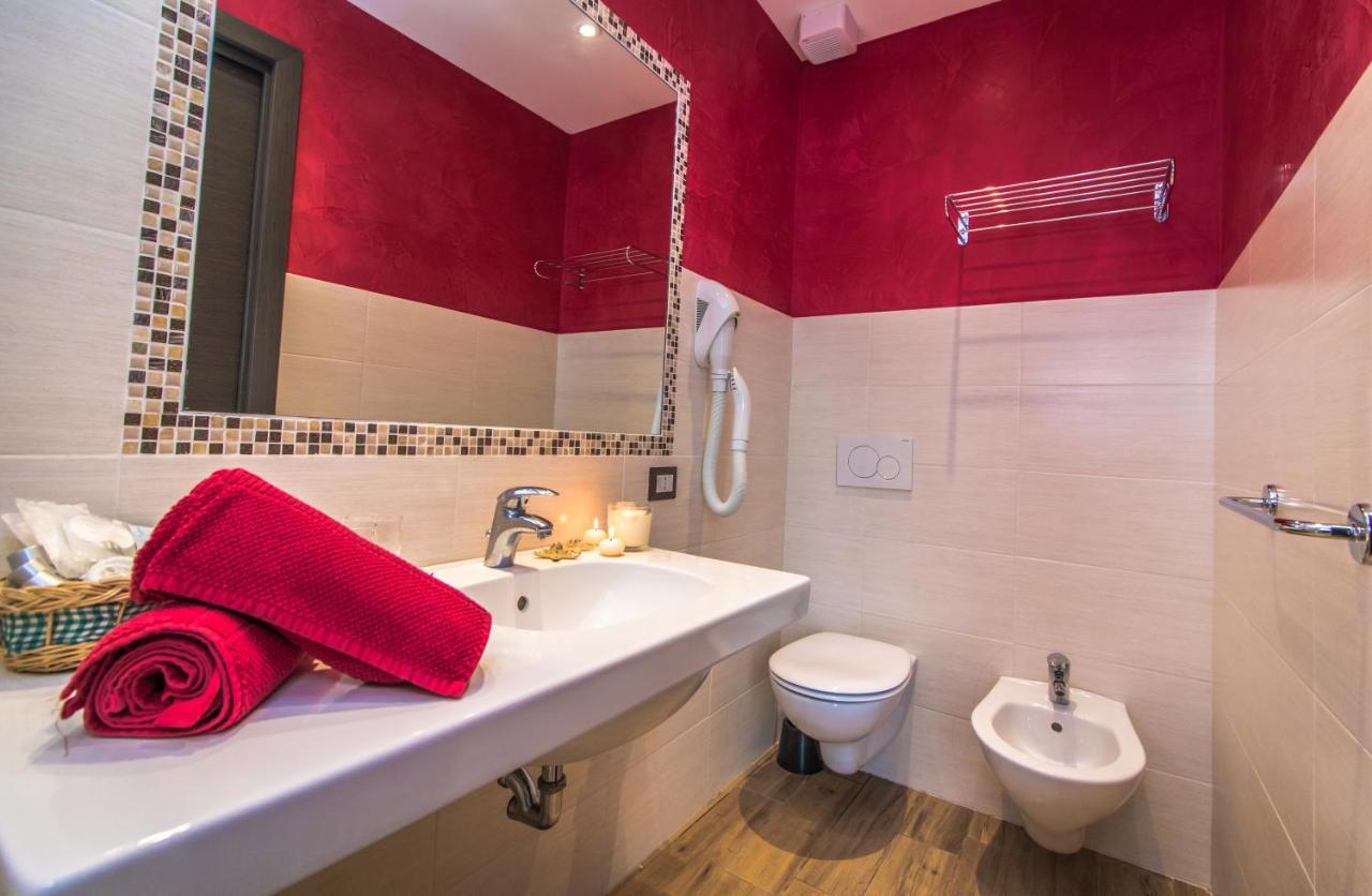 Hotel London Κατόλικα Εξωτερικό φωτογραφία