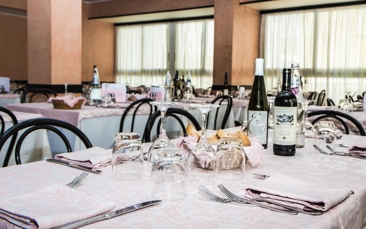 Hotel London Κατόλικα Εξωτερικό φωτογραφία